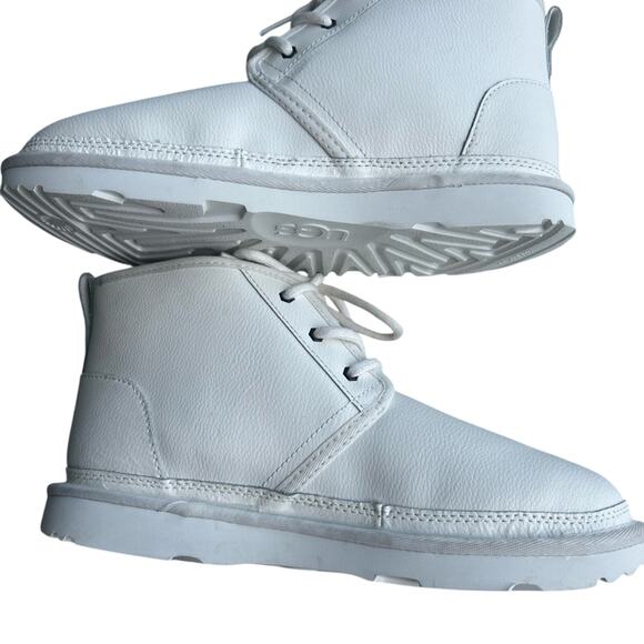 NWOT UGG Neumel White Leather Wool Sockliner Chukka Boots - Picture 2 of 5